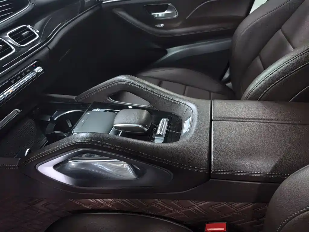 Mercedes-Benz GLE (Import) — миниатюра 11