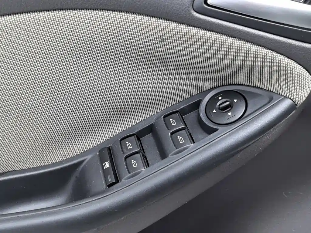 Ford Focus — миниатюра 9