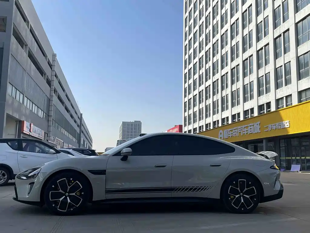 XIAOMI CAR XIAOMI SU7