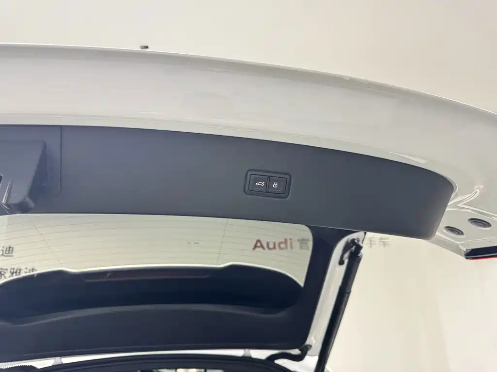 Audi Q5L Sportback — миниатюра 19