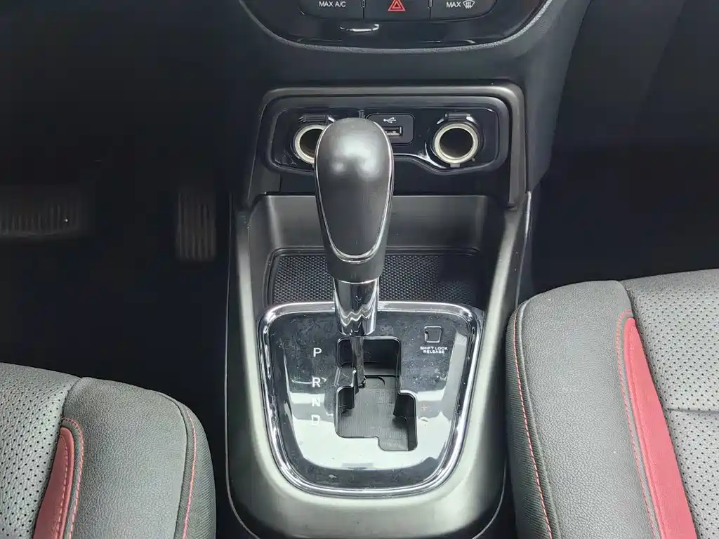 Changan CS15 — миниатюра 13