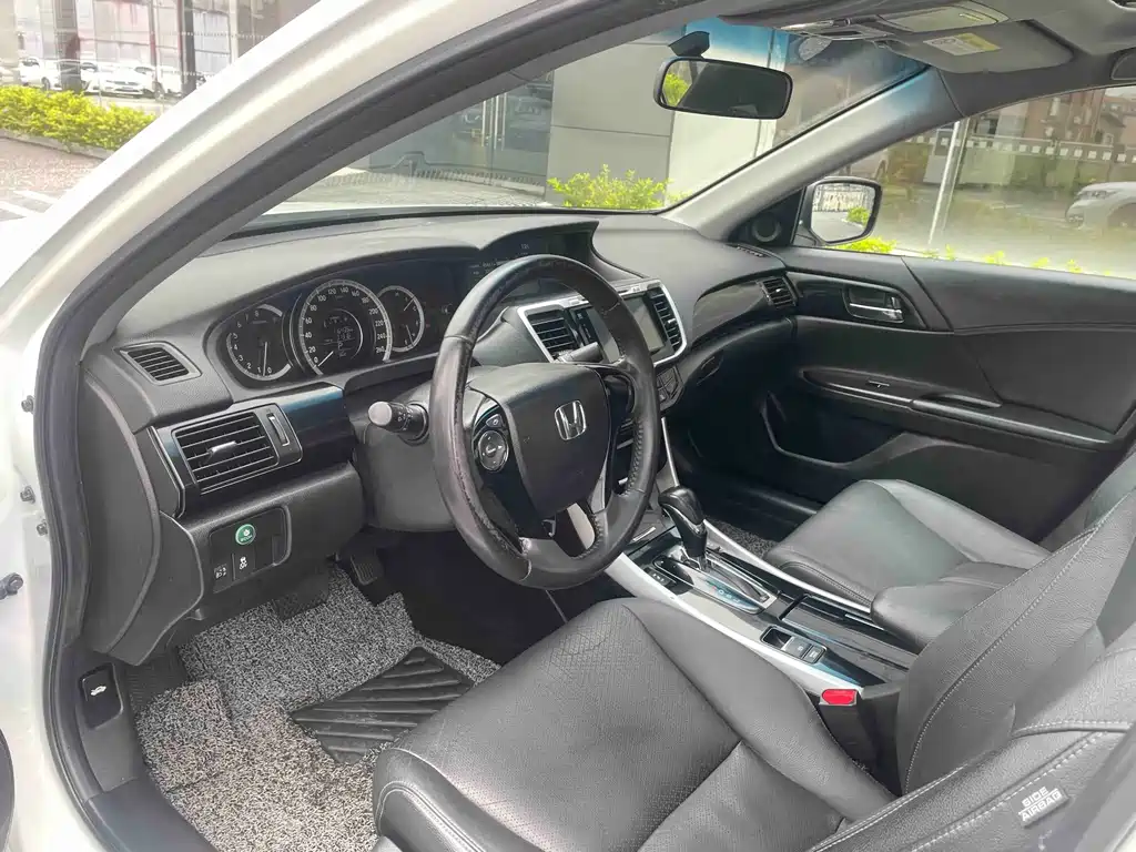 Honda Accord — миниатюра 4