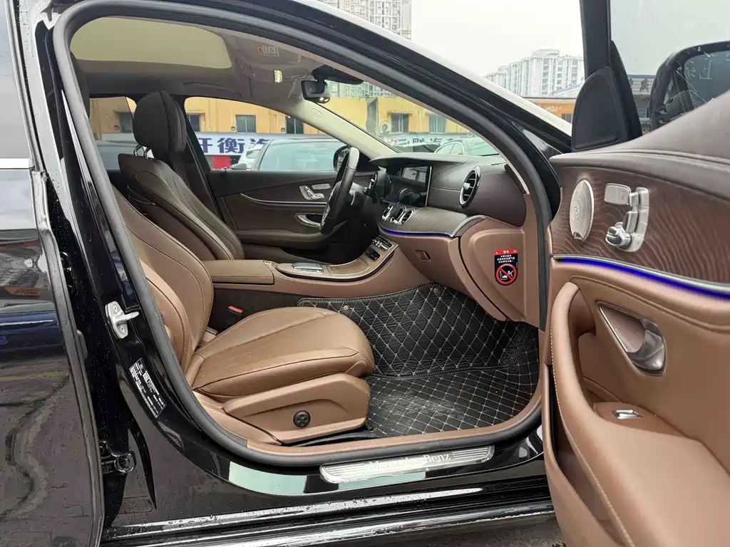 MERCEDES-BENZ E CLASS