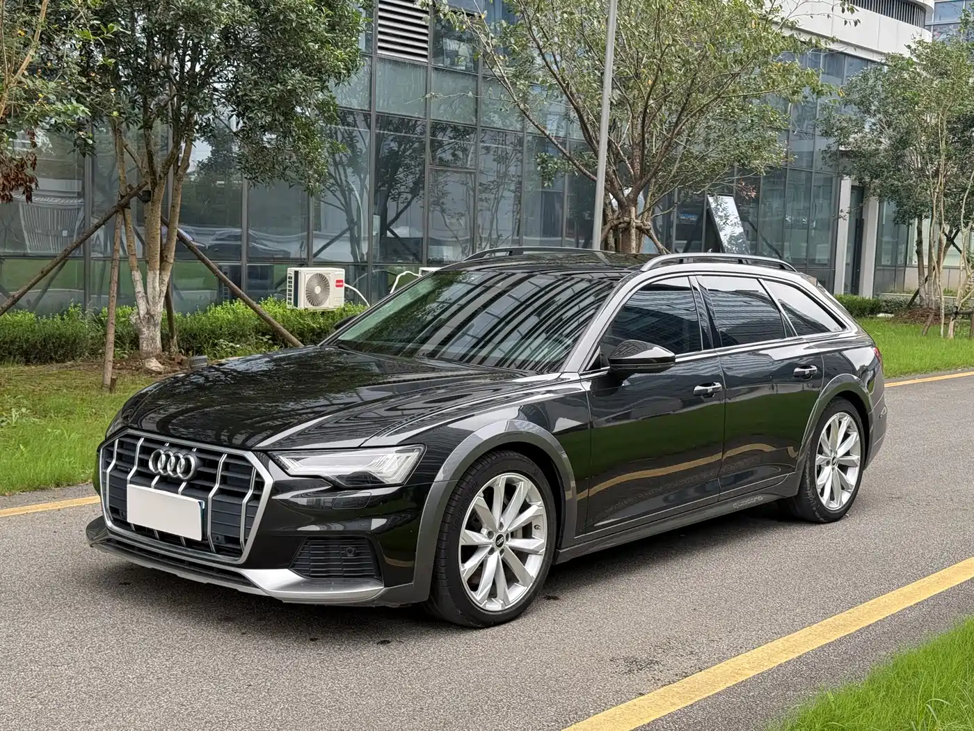 奥迪A6(进口) 2021款 allroad quattro 探索家 55 TFSI 尊享越野型 2021