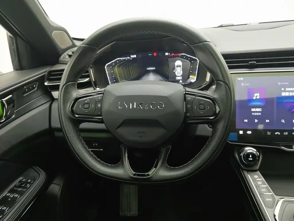 Lynk & Co 01 — миниатюра 11