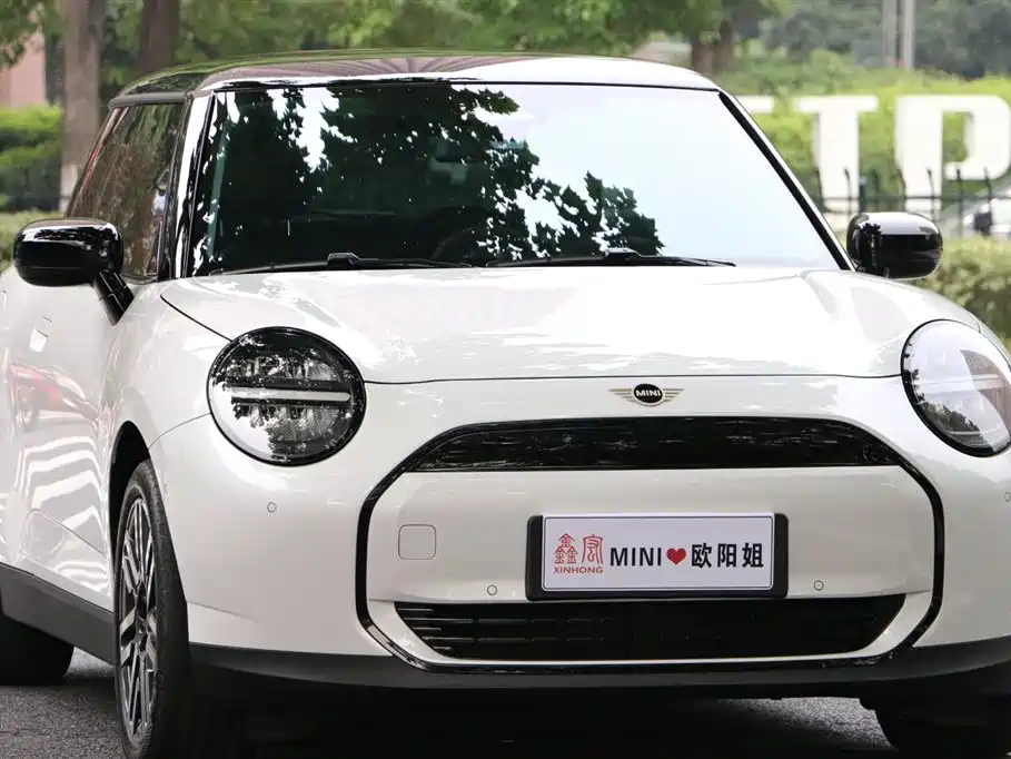 Mini COOPER 2025 456km COOPER E