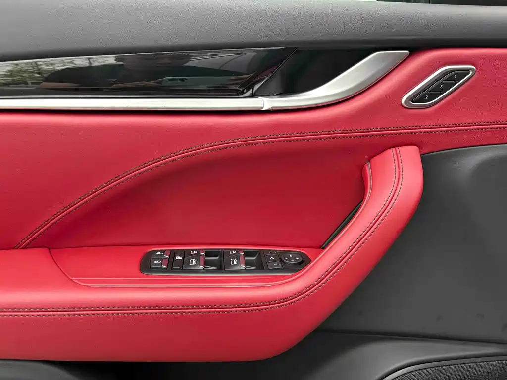 Maserati Levante — миниатюра 7