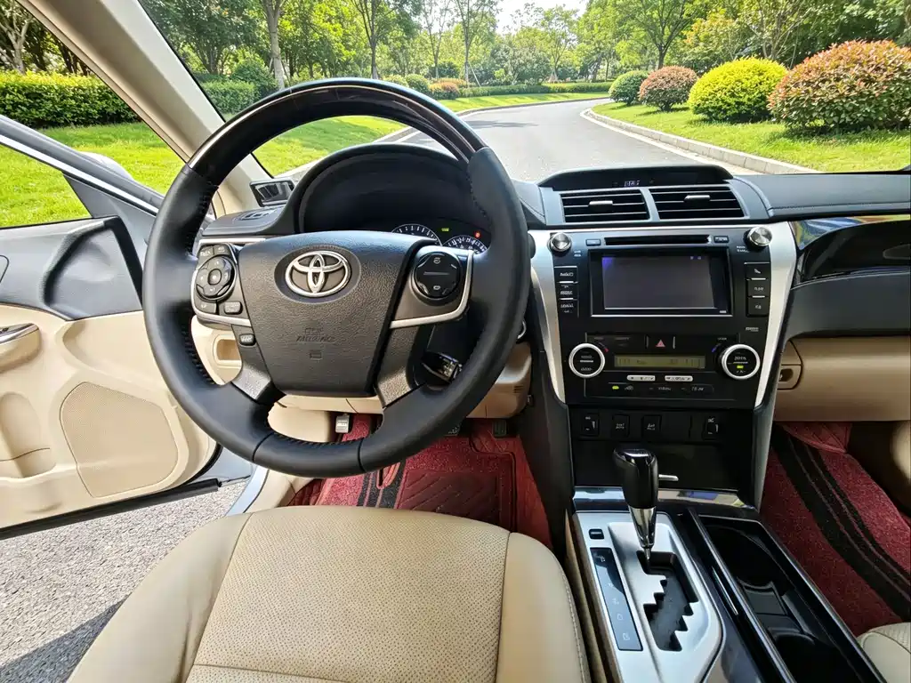 Toyota Camry — миниатюра 4