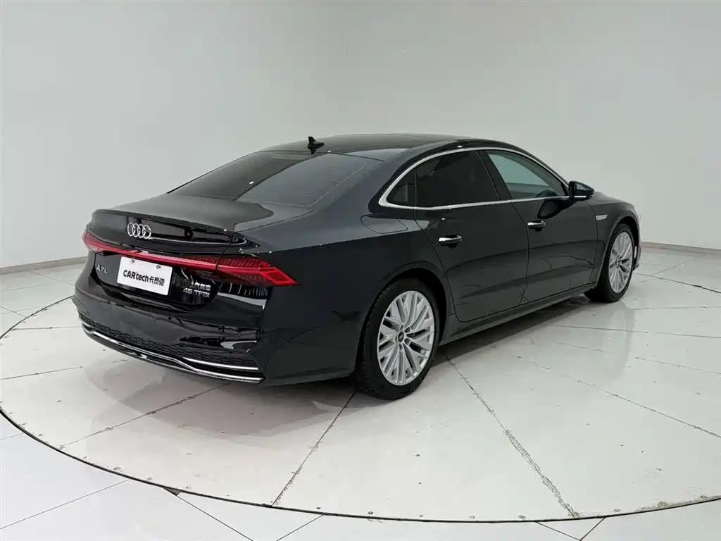 AUDI A7L