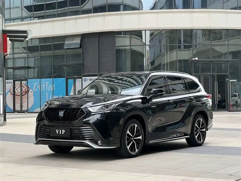 Toyota Crown Kluger 2022