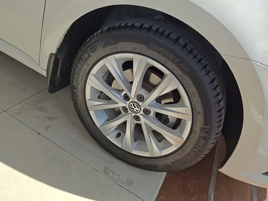 Volkswagen Lavida — миниатюра 6