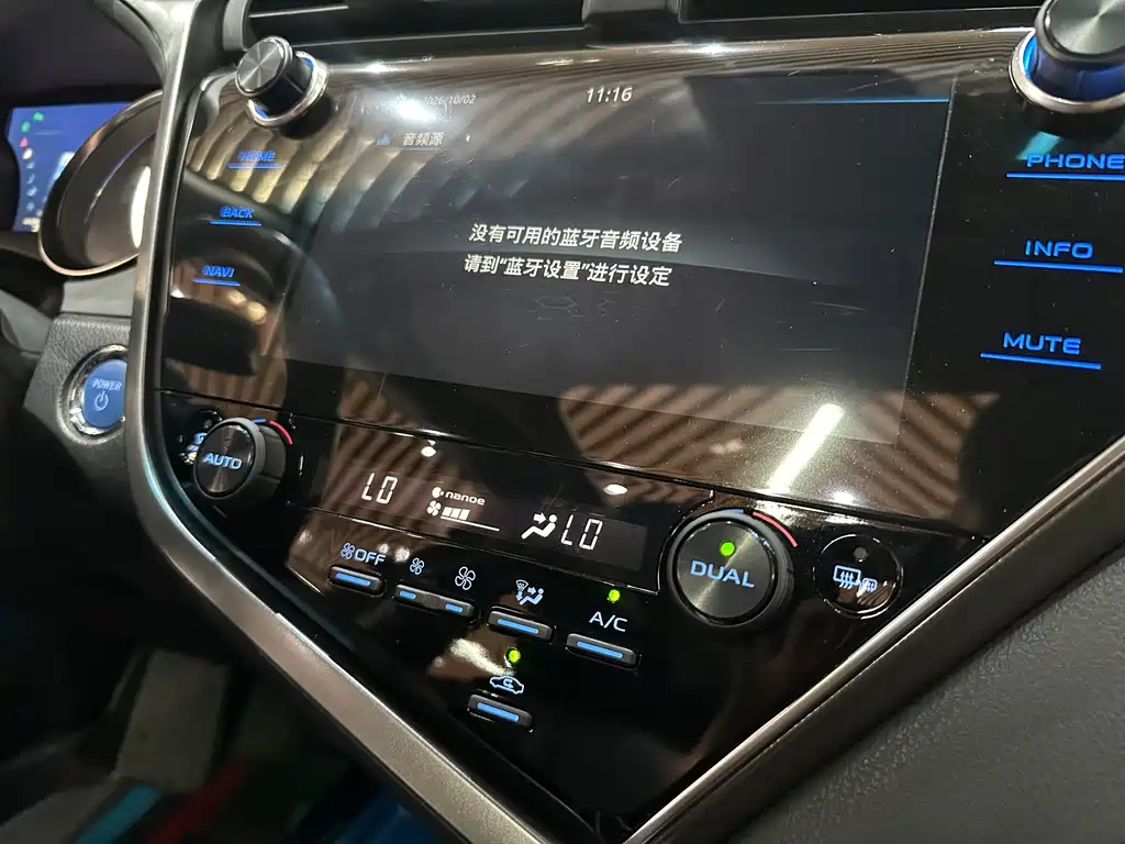 Toyota Camry — миниатюра 10