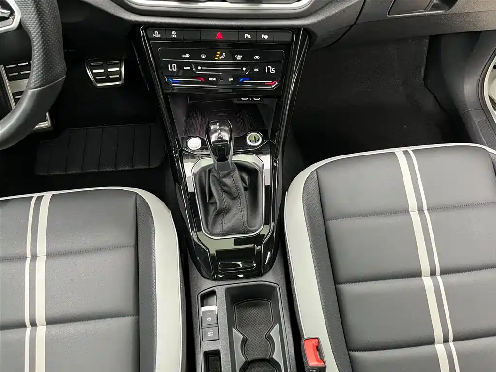 VOLKSWAGEN T ROC EXPLORING SONGS