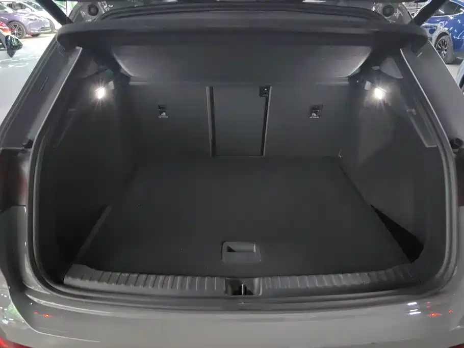 Audi Q4 e-tron — миниатюра 4