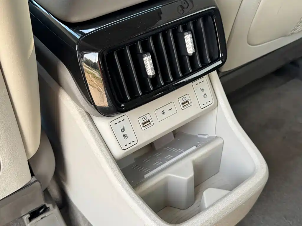 Hyundai Custo — миниатюра 22