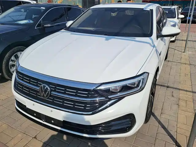 VOLKSWAGEN SAGITAR 2023