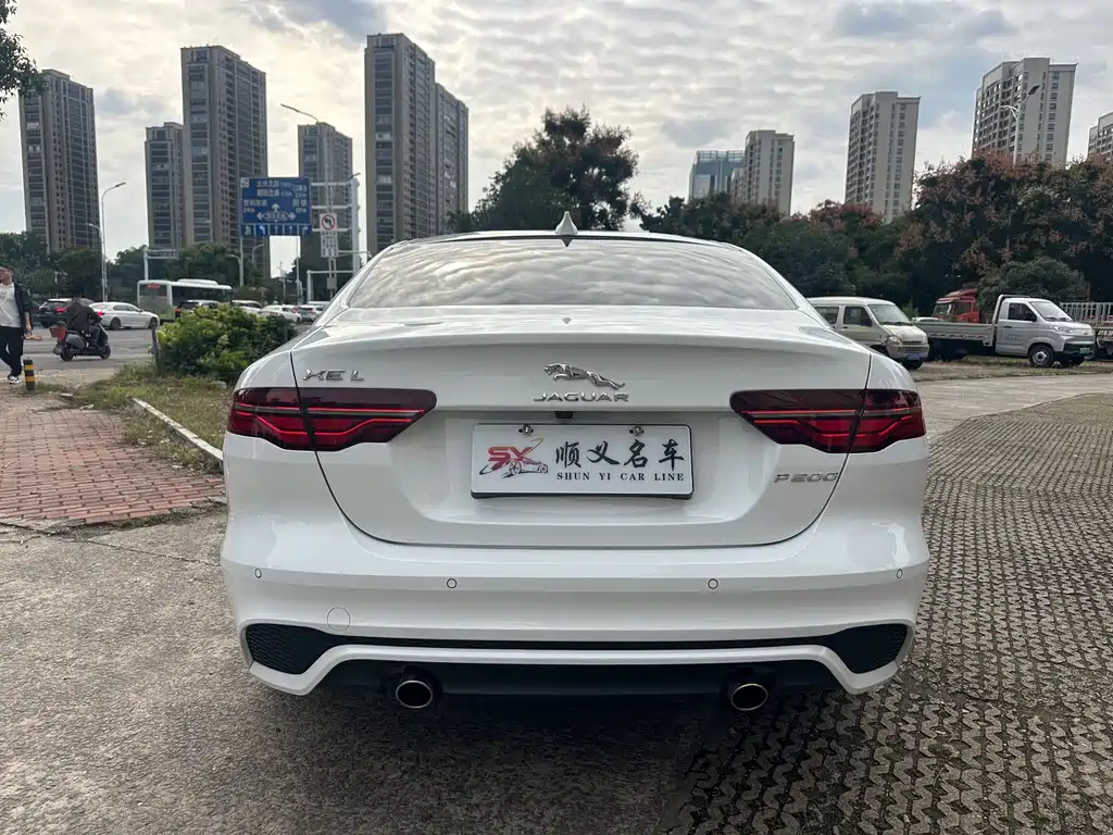 Jaguar XEL — миниатюра 5