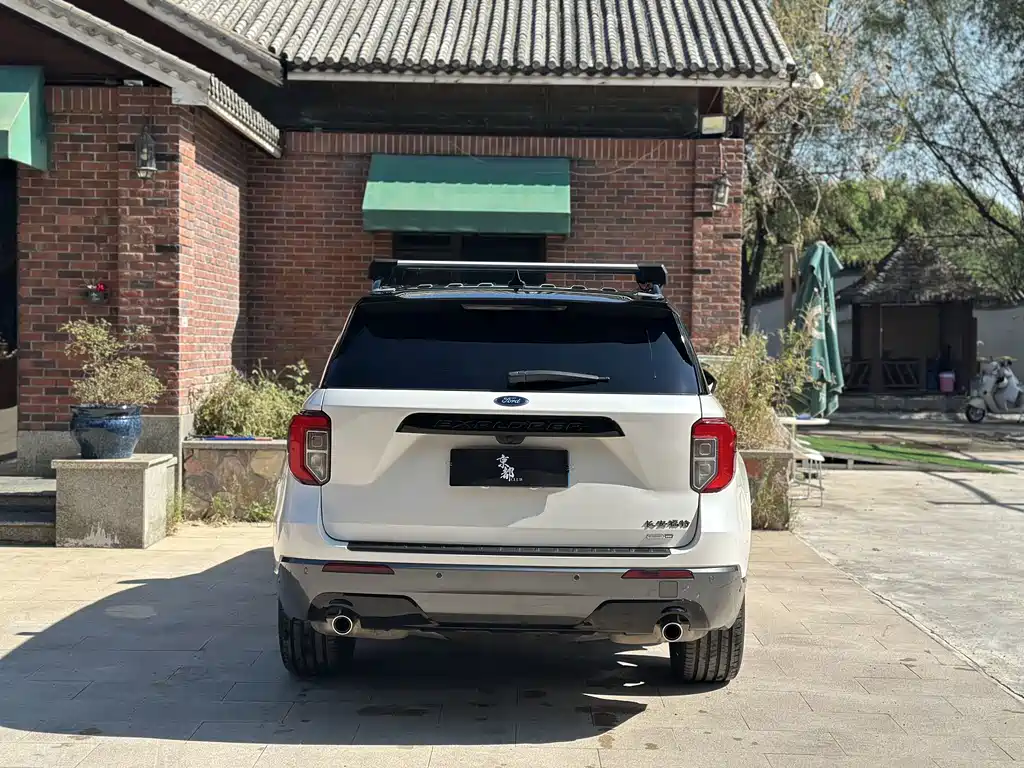 Ford Explorer — миниатюра 5