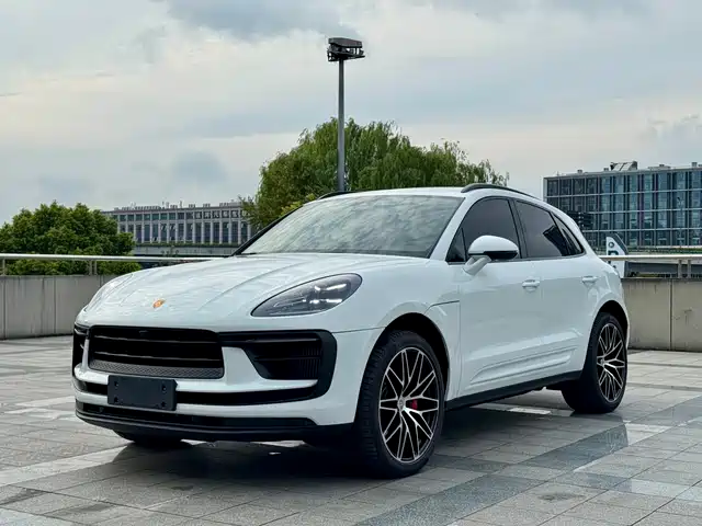 PORSCHE MACAN 2023