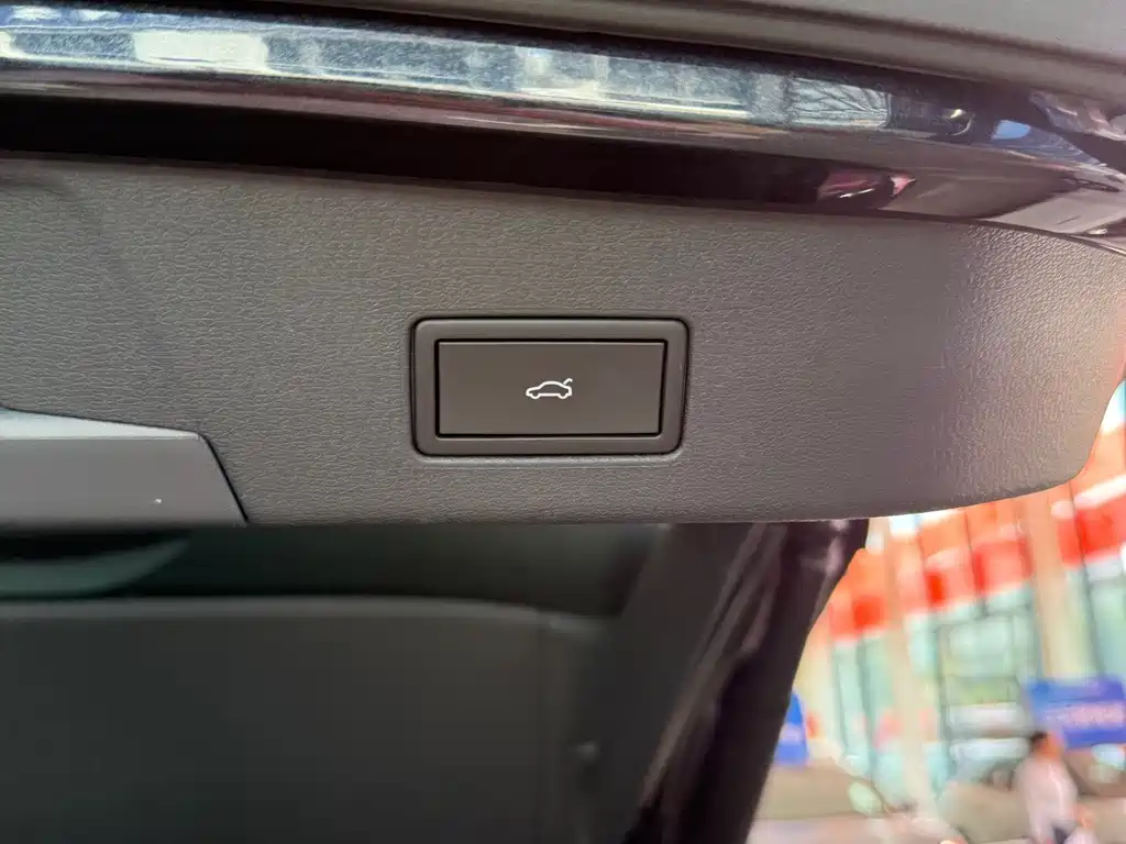 Volkswagen ID.4 Crozz — миниатюра 9