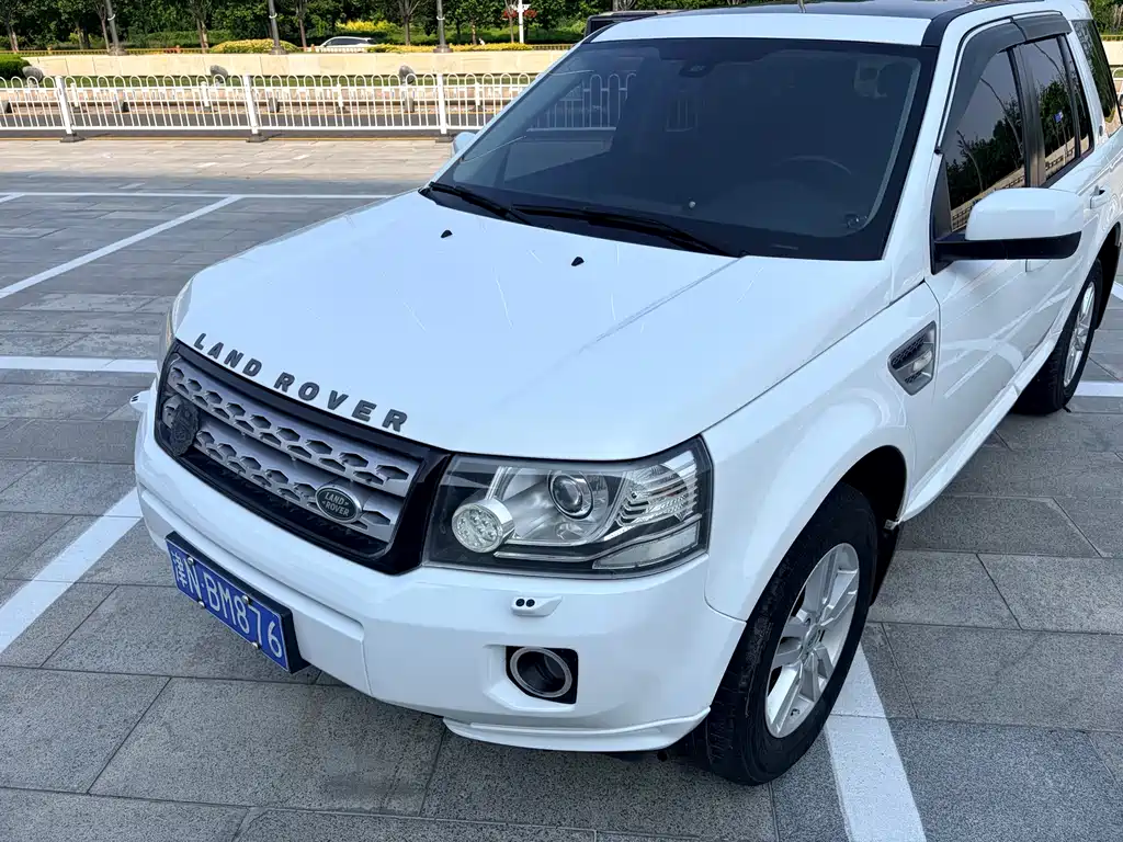 Land Rover 2 013 2.2T SD4 SE