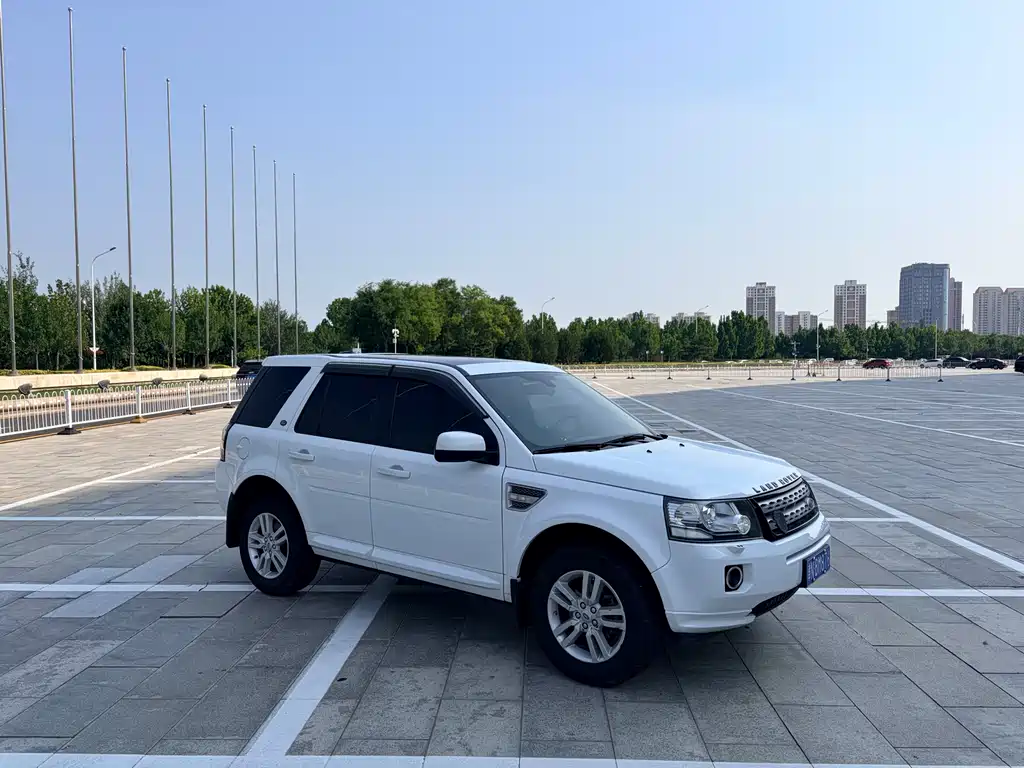 Land Rover 2 013 2.2T SD4 SE