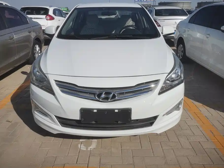 Hyundai Verna — миниатюра 2