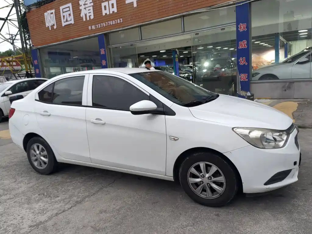Chevrolet Sail 2015 3 1.3L AMT