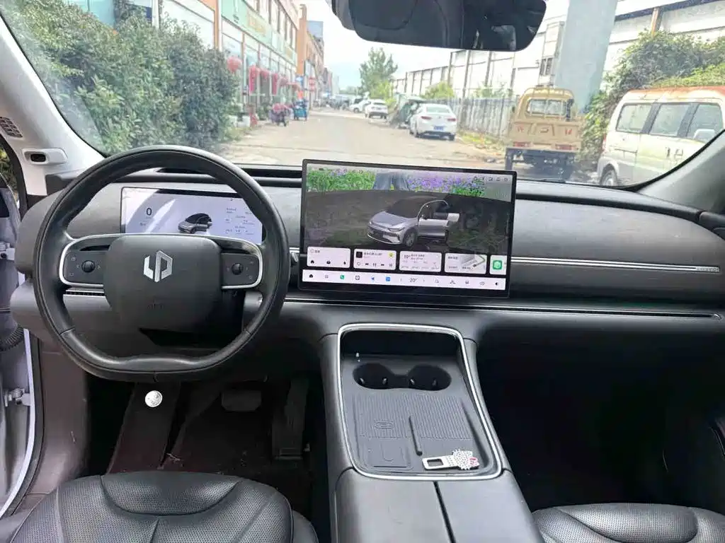 Leapmotor Leapmotor C11 — миниатюра 6