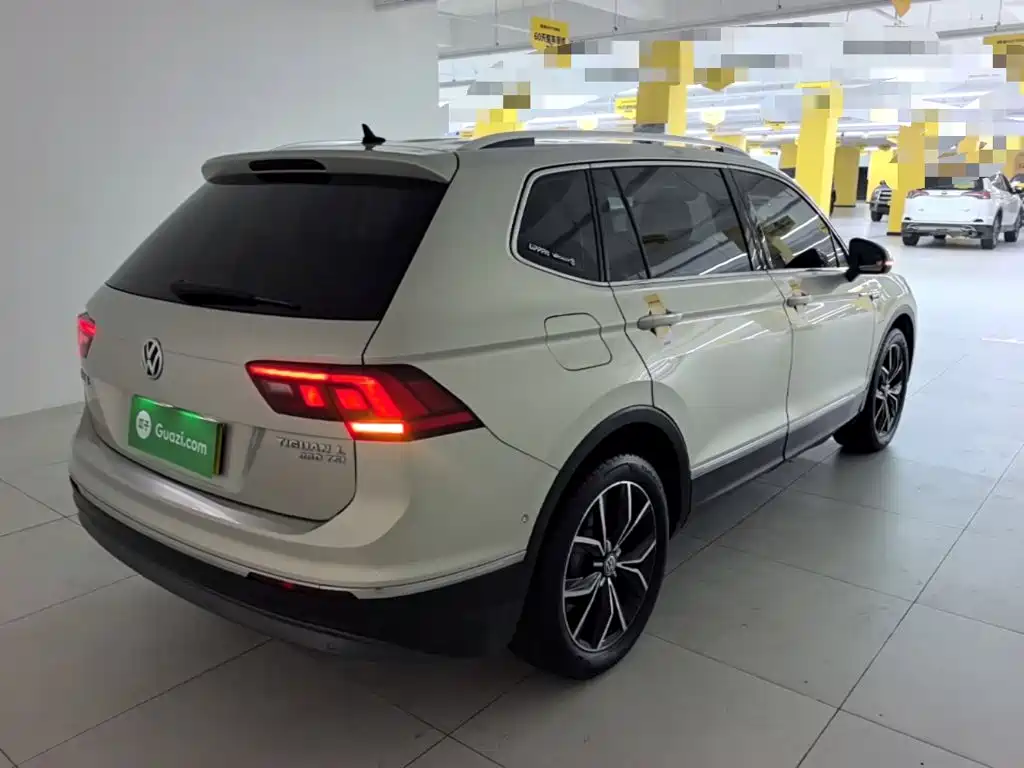 Volkswagen Tiguan L — миниатюра 7