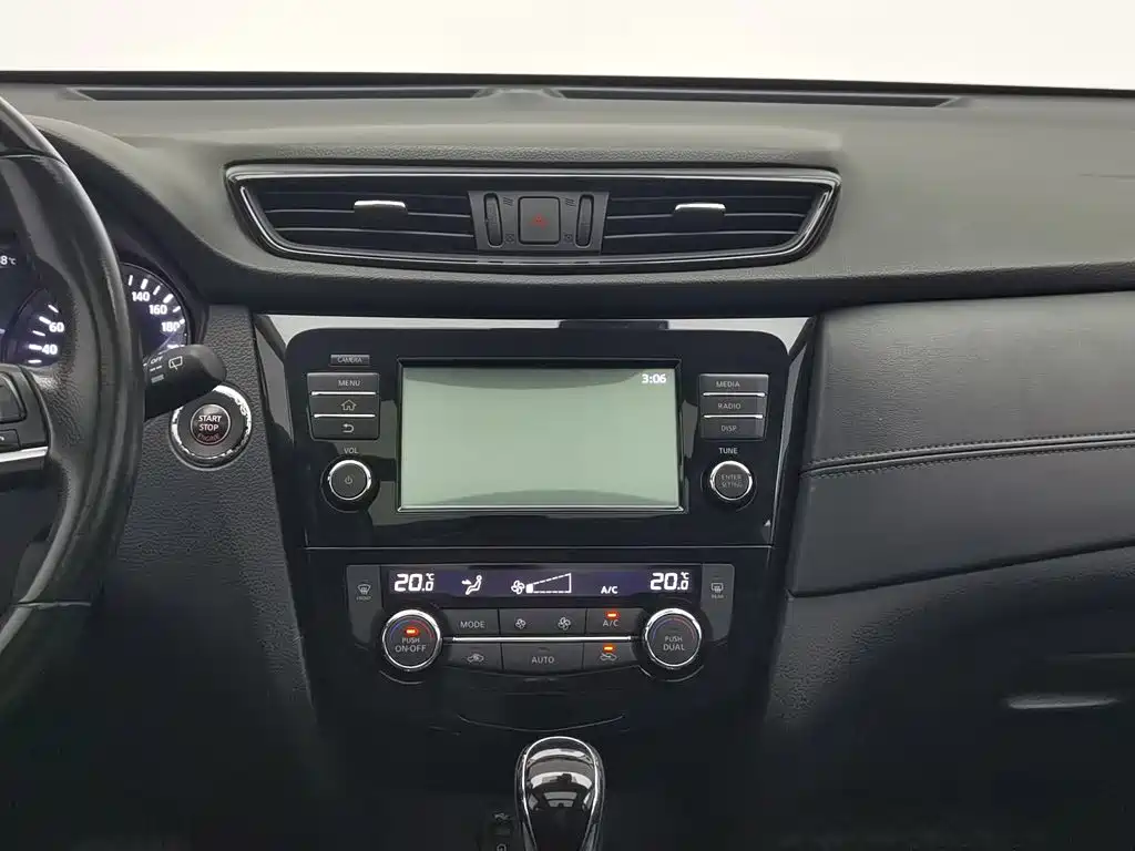 Nissan X-Trail — миниатюра 12