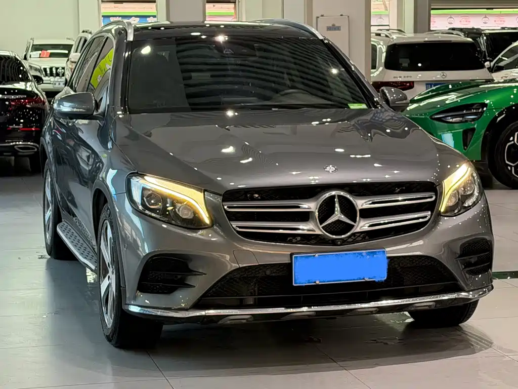 MERCEDES-BENZ GLC