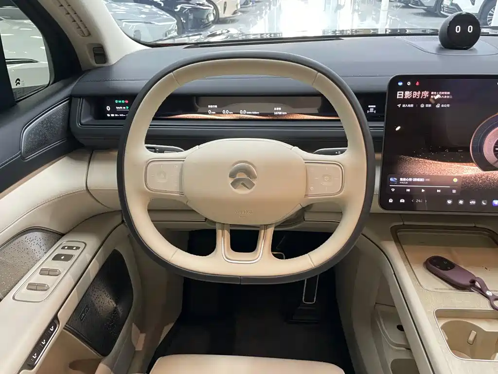 NIO ES8 — миниатюра 11