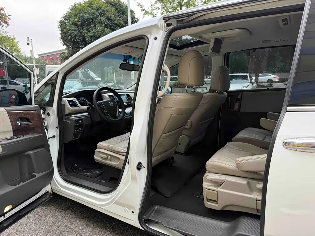 Honda Odyssey — миниатюра 8