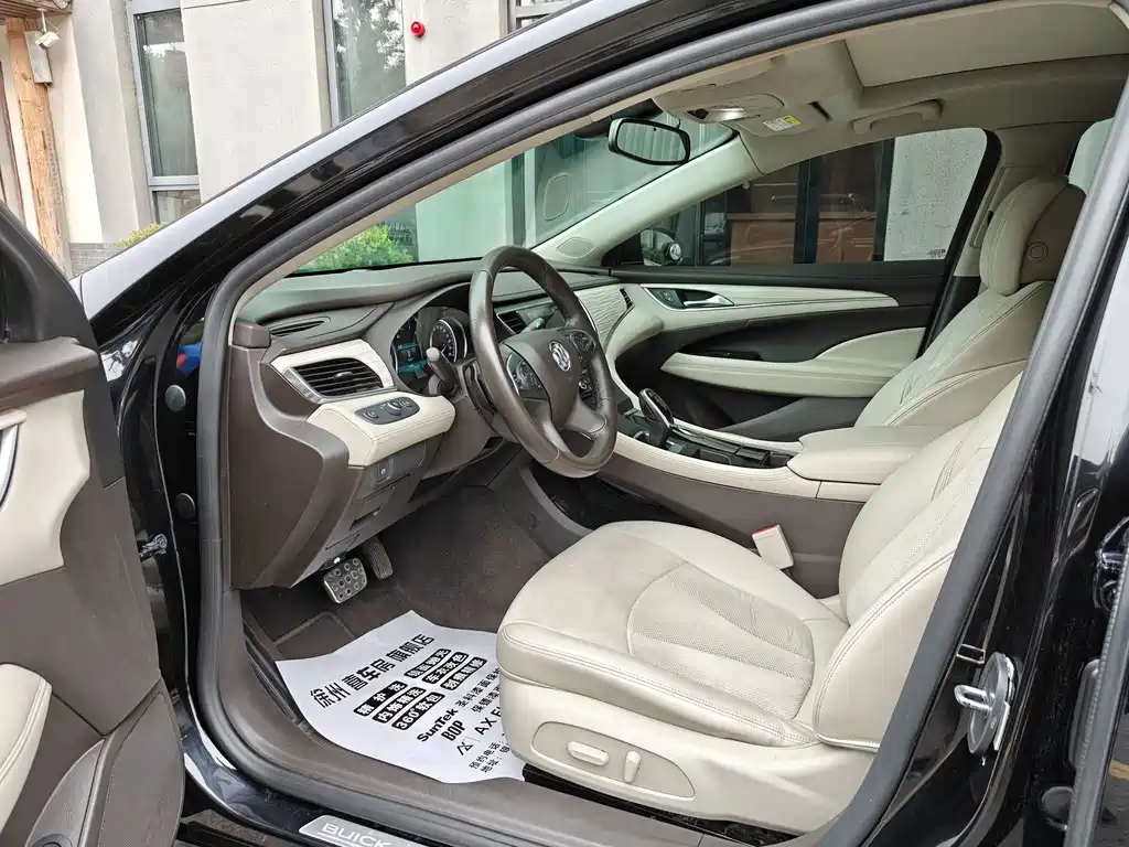 Buick LaCrosse — миниатюра 6
