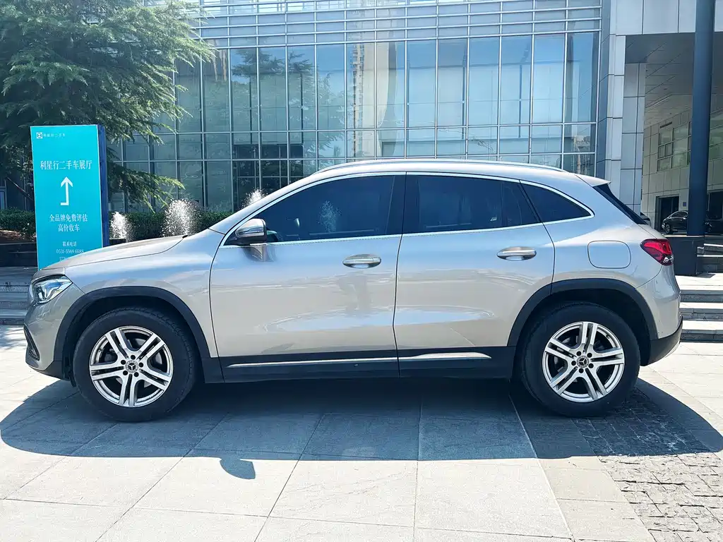 Mercedes-Benz GLA 2023 GLA 200