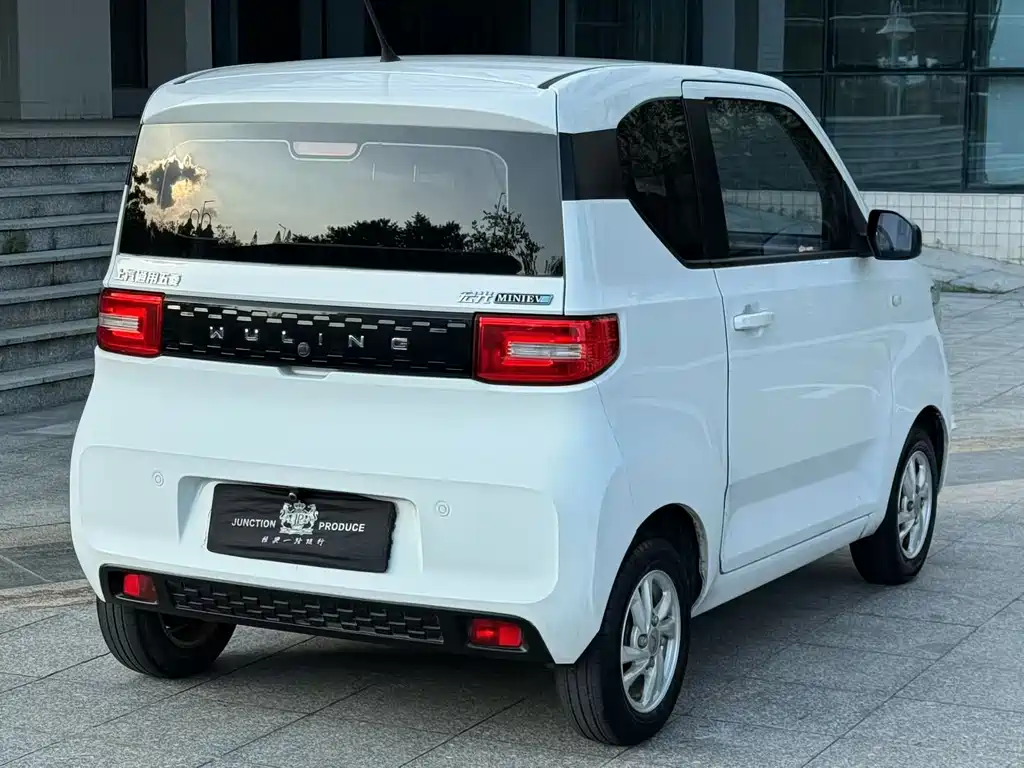 Wuling MINIEV — миниатюра 6