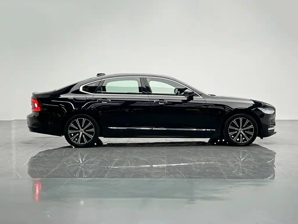 Volvo S90 — миниатюра 7