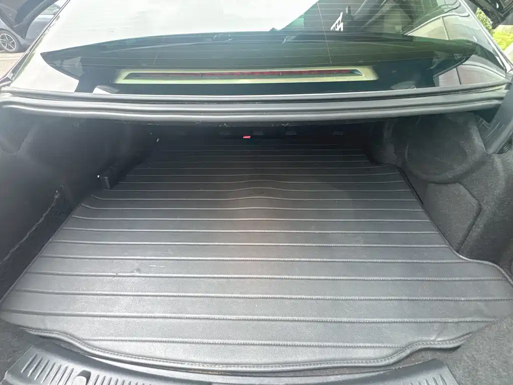 Mercedes-Benz E-Class E 2022 E 350 e L