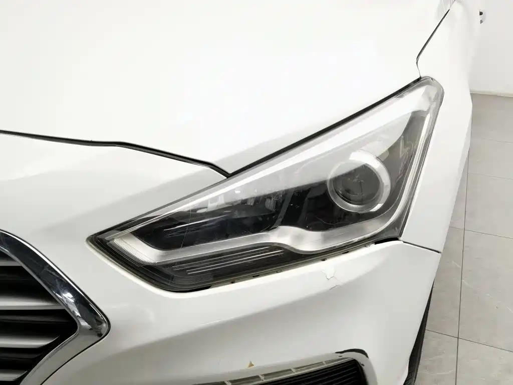 Hyundai Mistra — миниатюра 7