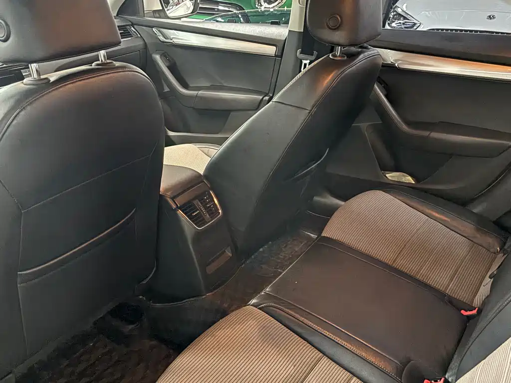 Skoda Octavia 2017 1.6L MT