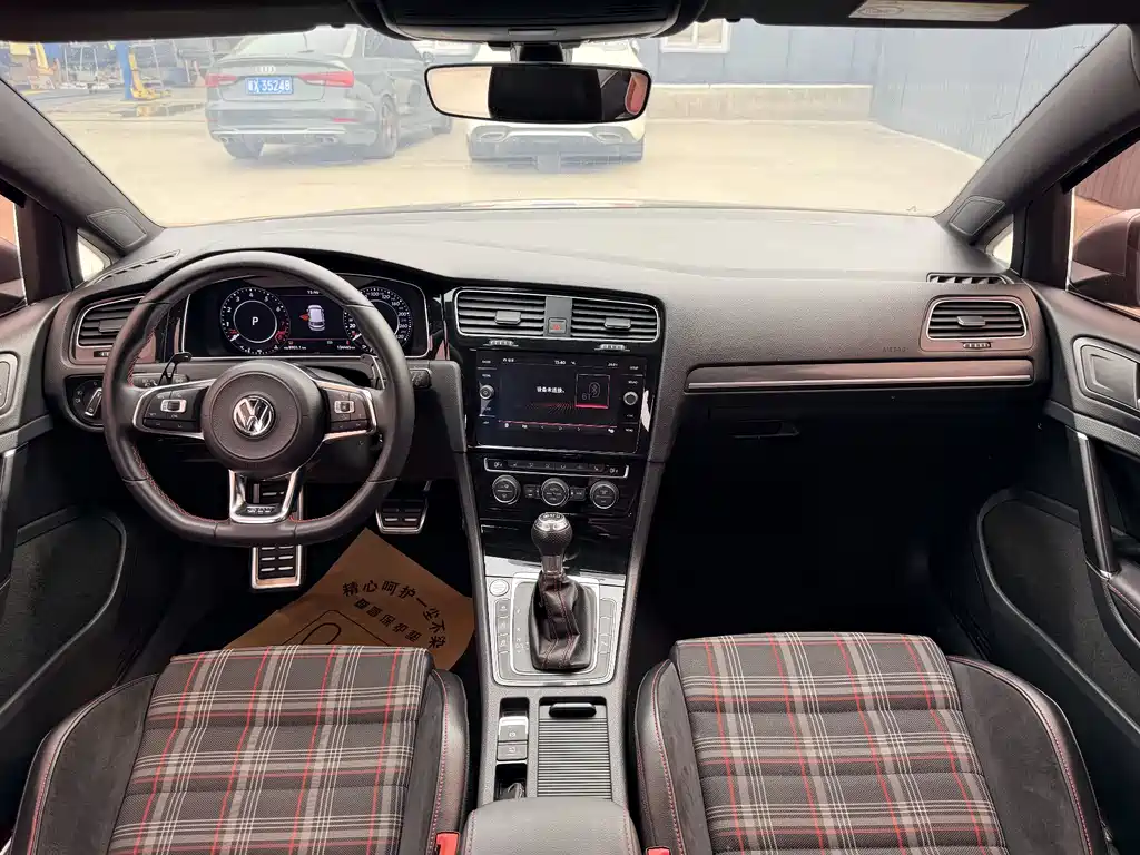 Volkswagen Golf GTI GTI 2018 2.0TSI GTI