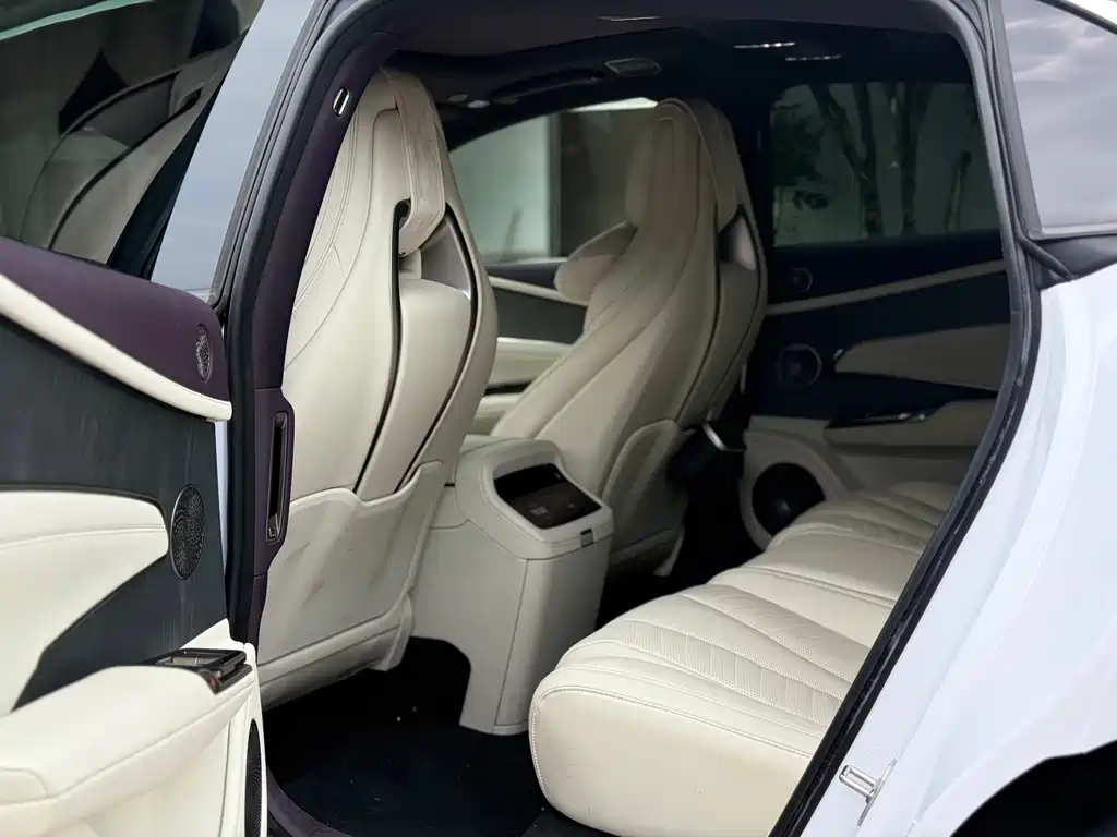 Yangwang U7 2025 EV мест Luxury