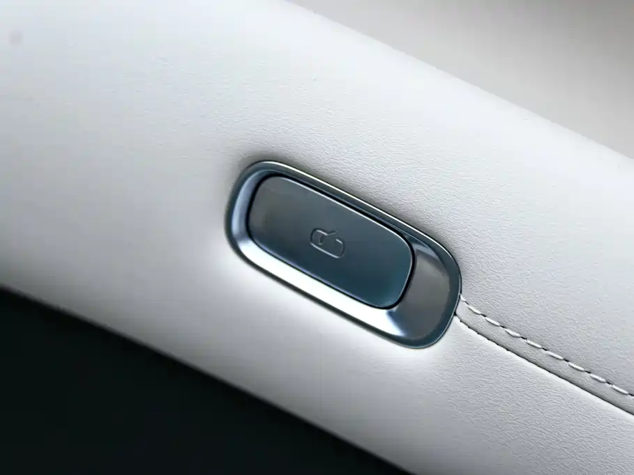 Xiaomi YU7 — миниатюра 31