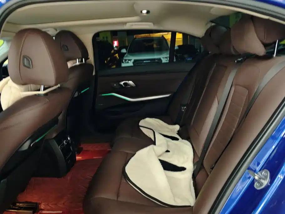 BMW 3 Series — миниатюра 11