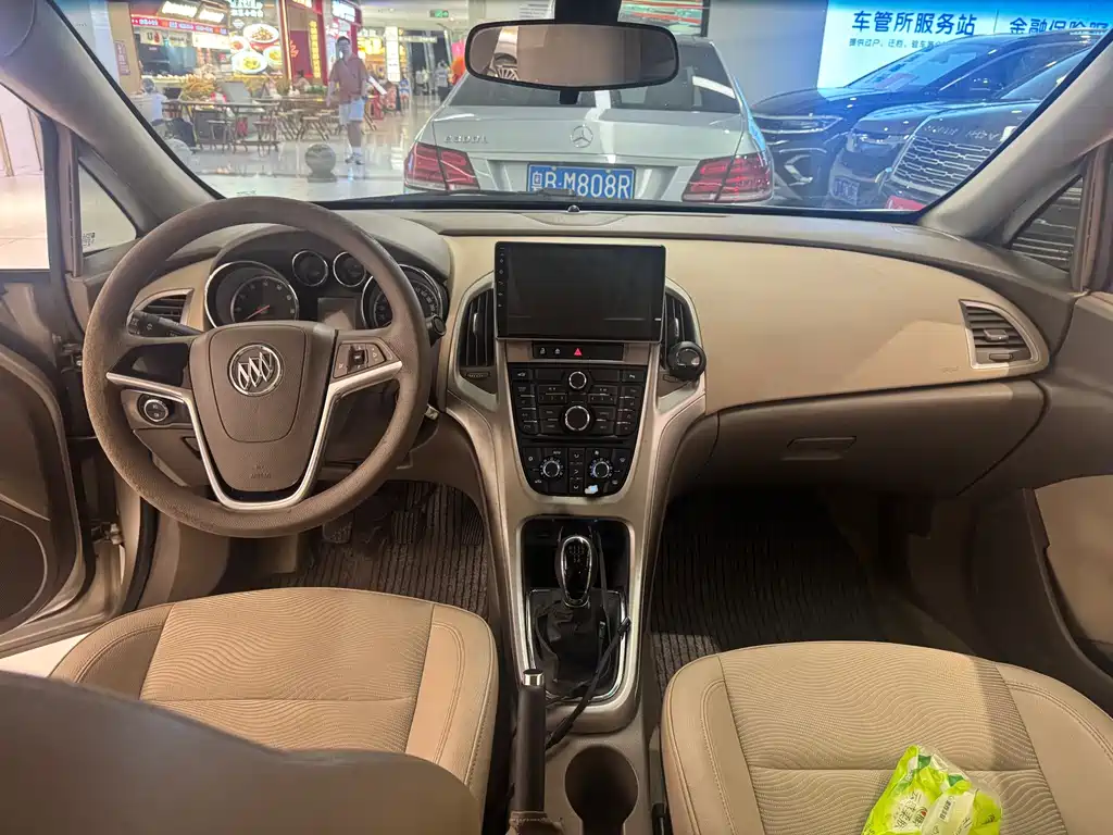 Buick Excelle — миниатюра 10