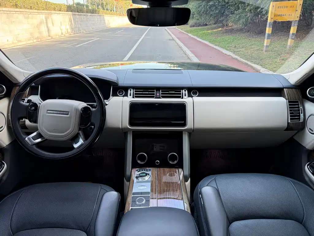 Land Rover Range Rover — миниатюра 8
