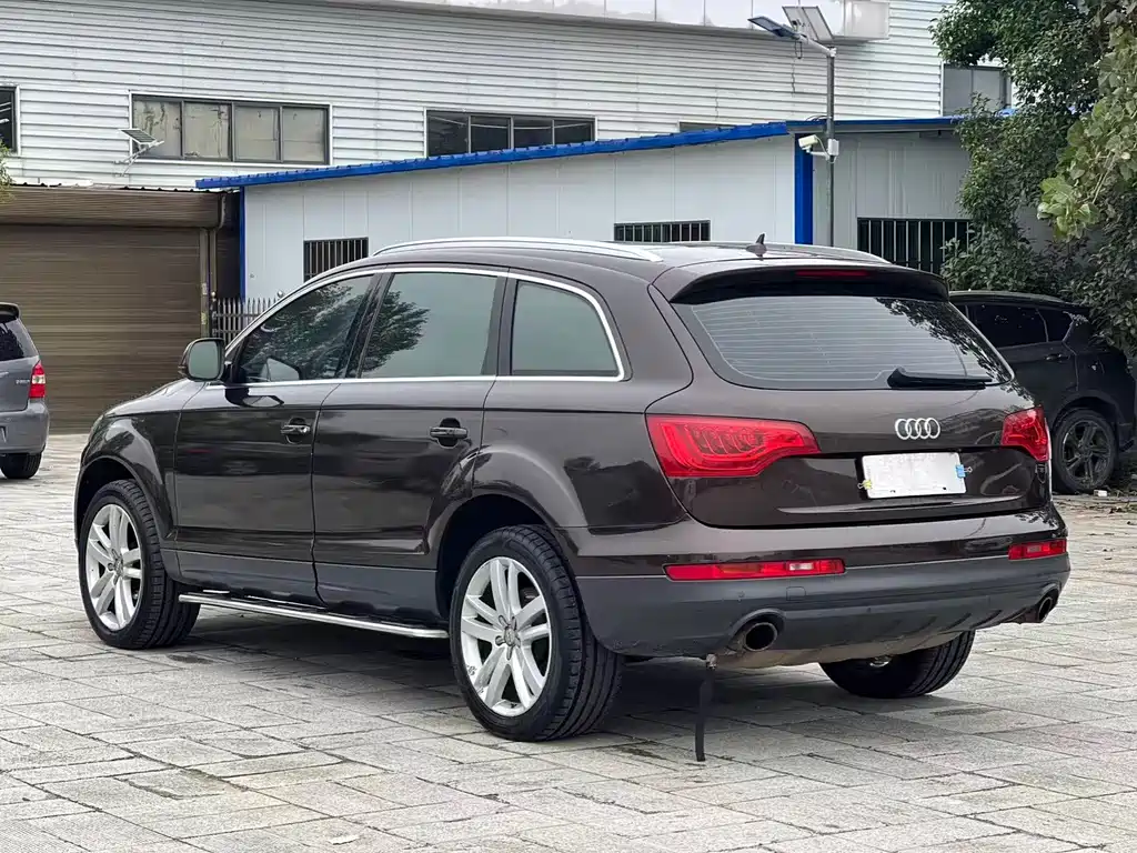 Audi Q7 — миниатюра 8