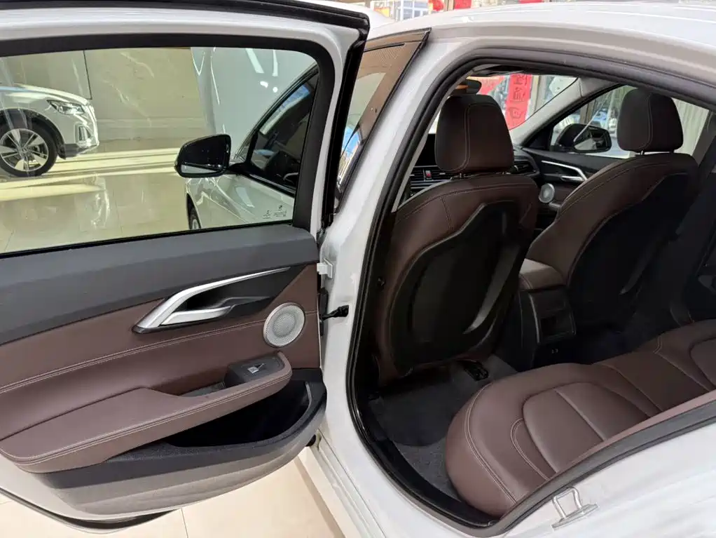 BMW 1 Series — миниатюра 17