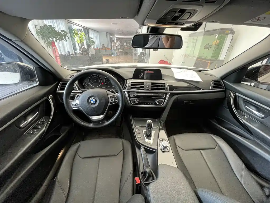 BMW 3 Series — миниатюра 5